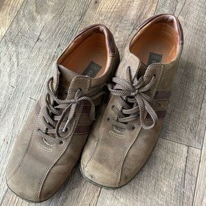 Sketchers leather/suede shoes